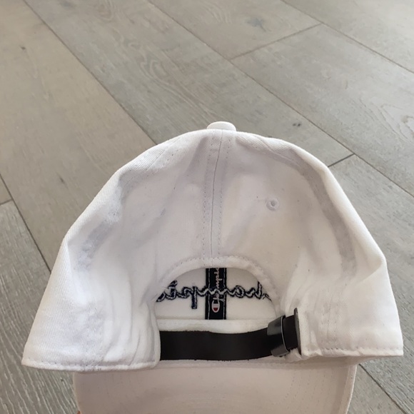 Last CHANCE! Champion 🧢 baseball cap hat 😍 - Picture 4 of 6